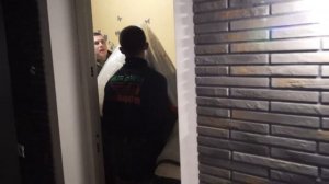 ПОДЪЁМ ТЯЖЕЛЕННОЙ ВАННЫ ЧЕРЕЗ УЗКИЕ ПРОХОДЫ! Получится ли!?
