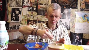 мукбанк матье в горчицном соусе картофель отварнойсалат яицныйи варинец