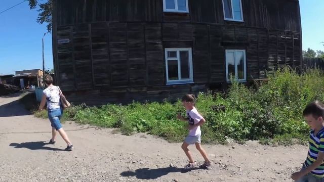 Козулька. Прогулка по посёлку. На меня упал потолок когда я сидел на унитазе