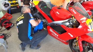 Suter MMX 500 - modern racing technology and 2-stroke magic from the past. 195 HP, 127 kg, 310 kmh.