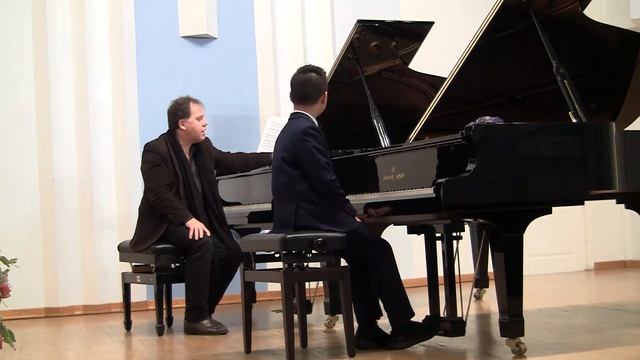 Мастер-класс Заслуженного артиста России, Профессора РАМ им. Гнесиных Юрия Александровича Богданова смотреть онлайн