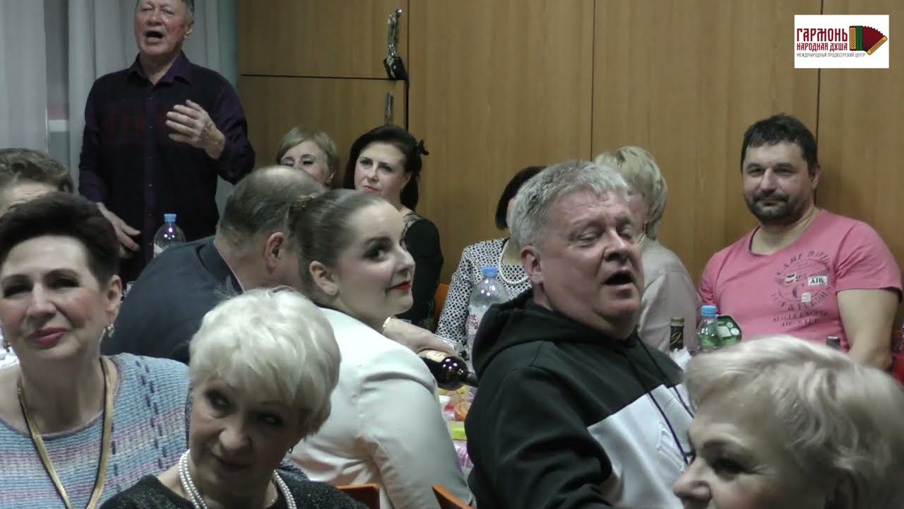 Сыпь, тальянка, звонко, сыпь, тальянка, смело На стихи СергеяЕсенина Исполняет Московская Сторонушка смотреть онлайн