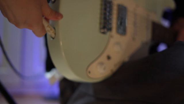 爱上这高颜值 Ibanez AZ2204NW ｜ 万元级最强工具琴 смотреть онлайн