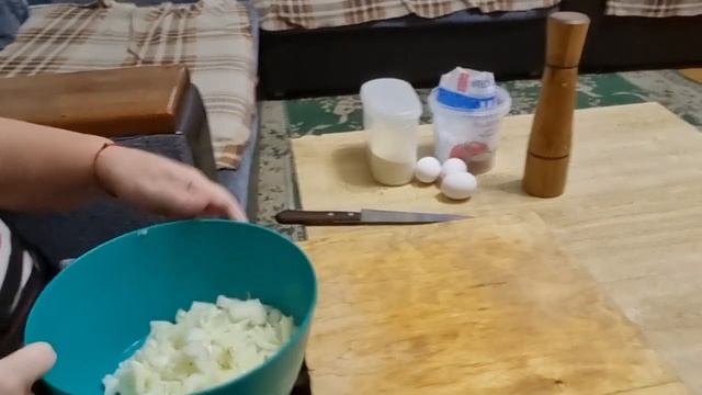 фкусная минутка-овощные котлеты(капустный обязательно обваливайте в муке)