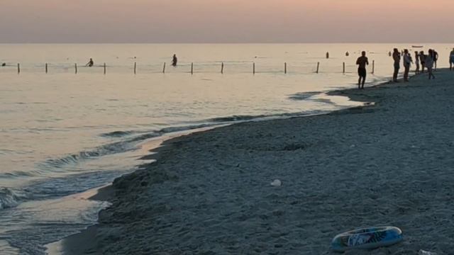 Сетка от медуз. Лазурное 2019 Купаюсь в море на закате. смотреть онлайн