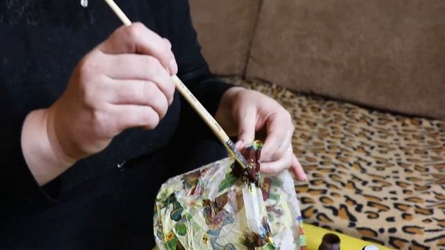 Горшок из пластикового контейнера/ ДЕКУПАЖ ДЛЯ НАЧИНАЮЩИХ: декор салфетками/ Простые поделки