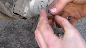 Как устранить течь из под сливной пробки на мотоцикле YAMAHA YBR 125