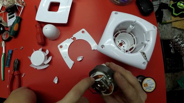 Ремонт вытяжного вентилятора.Electrolux EAF-100 смотреть онлайн