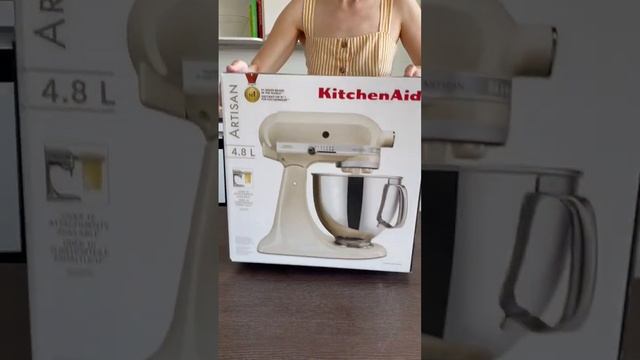 My first @kitchenaid ?I’m happy! #cooking #kitchenaidmixer #happy