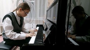 Н.Раков. Первая фиалка