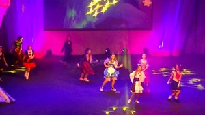 Новогодний танец Марички - Горицвіт/ Труля-ля-та