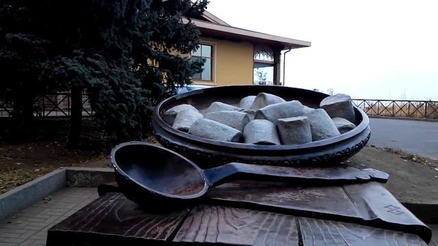 Памятник Полтавской галушке г  Полтава