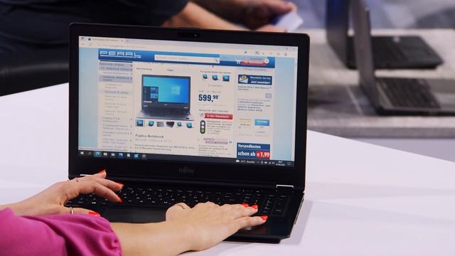 Monika und Diana arbeiten entspannt von zu Hause mit leistungsstarken Notebooks von PEARL TV смотреть онлайн