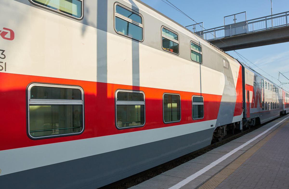 Двухэтажный поезд брянск москва фото внутри вагона