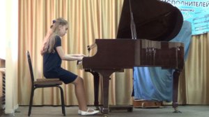 Амирова Карина 10 лет Ю. Полунин "Скерцо"