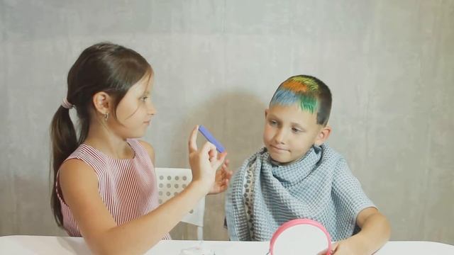 Крашу Волосы Брату ?✔✌ ЦВЕТНЫЕ ВОЛОСЫ! ✓ Hair Color ПОКРАСИЛ ВОЛОСЫ В 8 ЛЕТ