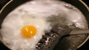 Яичница на воде