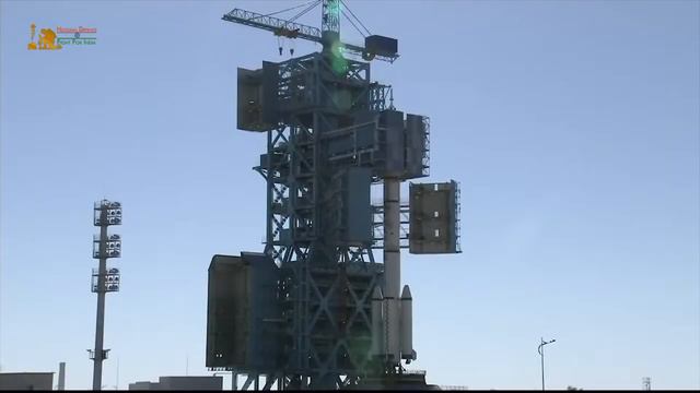 Chinese People's Astronauts Take Over Outpost In Orbit - Space Station Tiangong смотреть онлайн