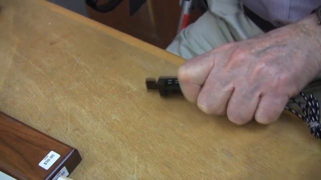 A.G. Russell On Tungsten Carbide V Sharpeners смотреть онлайн