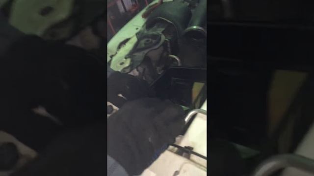 Ягуар XF 2011, замена масла ГУР этап 6 смотреть онлайн