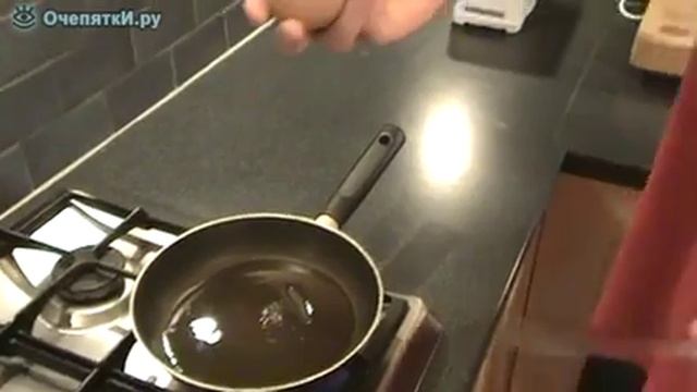 Самое большое куриное яйцо в мире