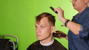 Мужская стрижка "Полубокс"