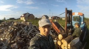 Сколько ДРОВ можно ПОКОЛОТЬ за ДЕНЬ Замер РАСХОДА СОЛЯРКИ Т-40..mp4