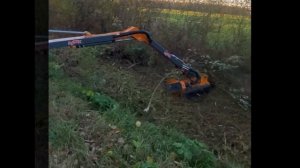 Измельчение кустов в придорожной полосе косилкой - мульчером ROLMEX KR 600