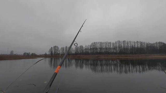 СПИННИНГ В НОЯБРЕ! Рыбалка на ЩУКУ, поиск активной рыбы! смотреть онлайн