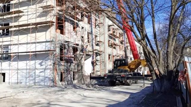 МАРИУПОЛЬ. ДОМА с АРКАМИ и КОЛОННАМИ ул.Воинов Освободителей - дома № 2. №4. №6- смотреть онлайн