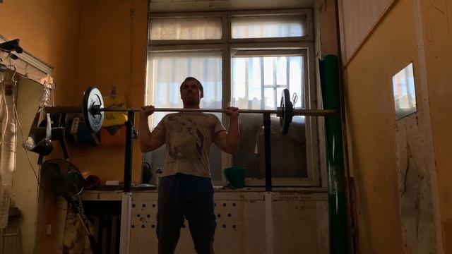 Тренировка приседа, армейский жим стоя и подъем на бицепс ? смотреть онлайн