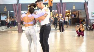 UNA #BACHATA PARA TI - KIKE Y NAHIR BAILANDO