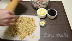 Мясной салат с орехами и черносливом | Простой рецепт салата с отварным мясом