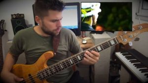Cosmic Girl - Jamiroquai - Live in Verona Intro Bass Cover Groove - LichiiBass