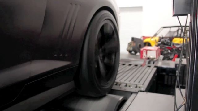 2012 Chevrolet Camaro ZL1 on the dyno. смотреть онлайн