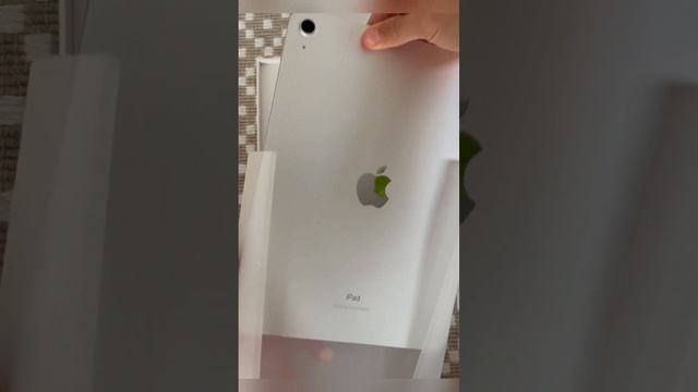 iPad 10th Generation (Silver) Unboxing (ASMR)