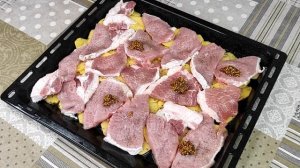 Запеченное мясо под сырной корочкой!