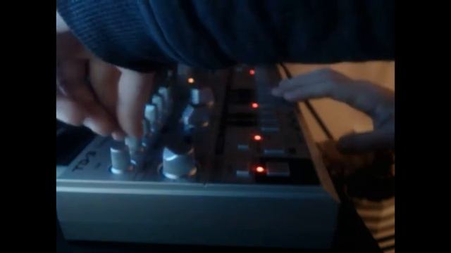 Daft Punk TRON End Titles 303 Pattern смотреть онлайн