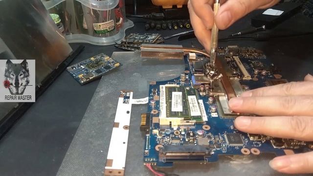 HOW TO FIX TOSHIBA TOSHIBA SATELLITE L505-110 NOT boot #technology #toshiba смотреть онлайн