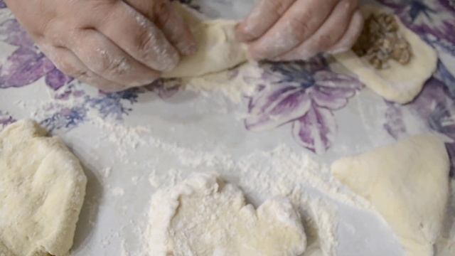 Рыбные кулебяки Вкусно ,быстро и недорого смотреть онлайн