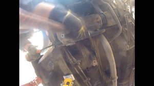Replacement front stabilizer bushings renault clio/Замена передние втулки стабилизатора renault cli