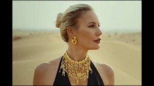 Елена Летучая рассекретила, чем занимается ее отец