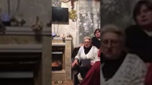 Гитара плакала-старинная песня.