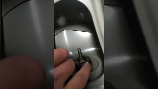 nissan almera g15 стук задних амортизаторов, подушек опоры. смотреть онлайн