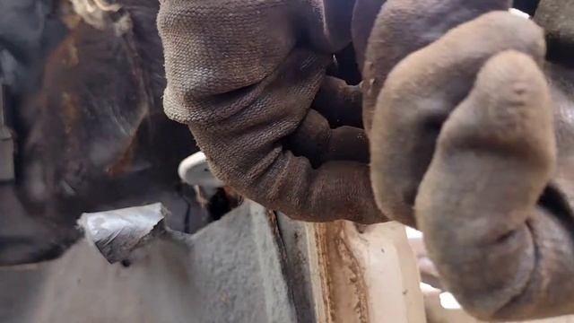 Desmontagem do paralama e da porta do Fiat Palio. смотреть онлайн