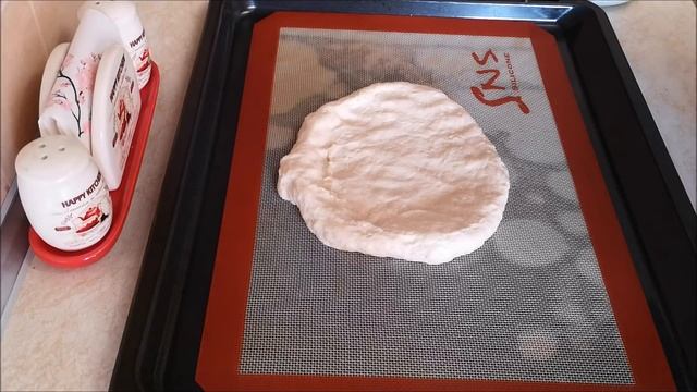 ПИЦЦА ДОМАШНЯЯ в духовке. НОЧНОЕ ТЕСТО. Вкусная Пицца с БАКЛАЖАНАМИ, СЫРОМ, КОЛБАСОЙ