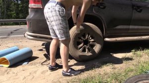 Что Будет Если Ездить на Зимней Резине. Взорвалось Колесо на Скорости Тойота Лэнд Крузер 200
