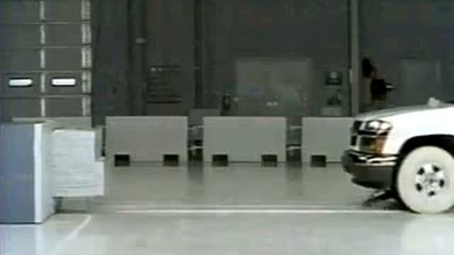 Crash Test 2004 - 2009 Chevrolet Colorado / GMC Canyon / Isuzu I-Seires (Frontal Impact) IIHS смотреть онлайн