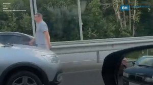 Во Владимире на проезжей части произошла драка