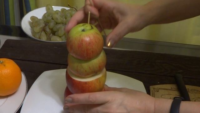 КАК СДЕЛАТЬ ФРУКТОВУЮ ЕЛОЧКУ